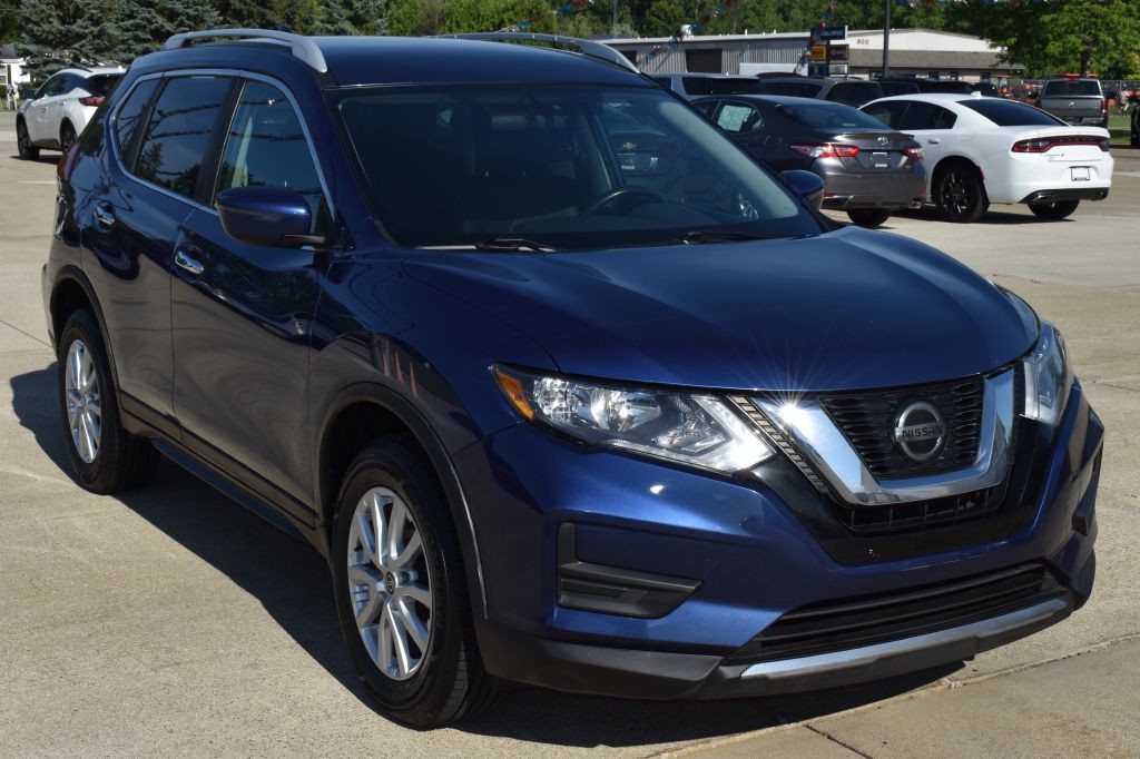 2020 Nissan Rogue Image 1