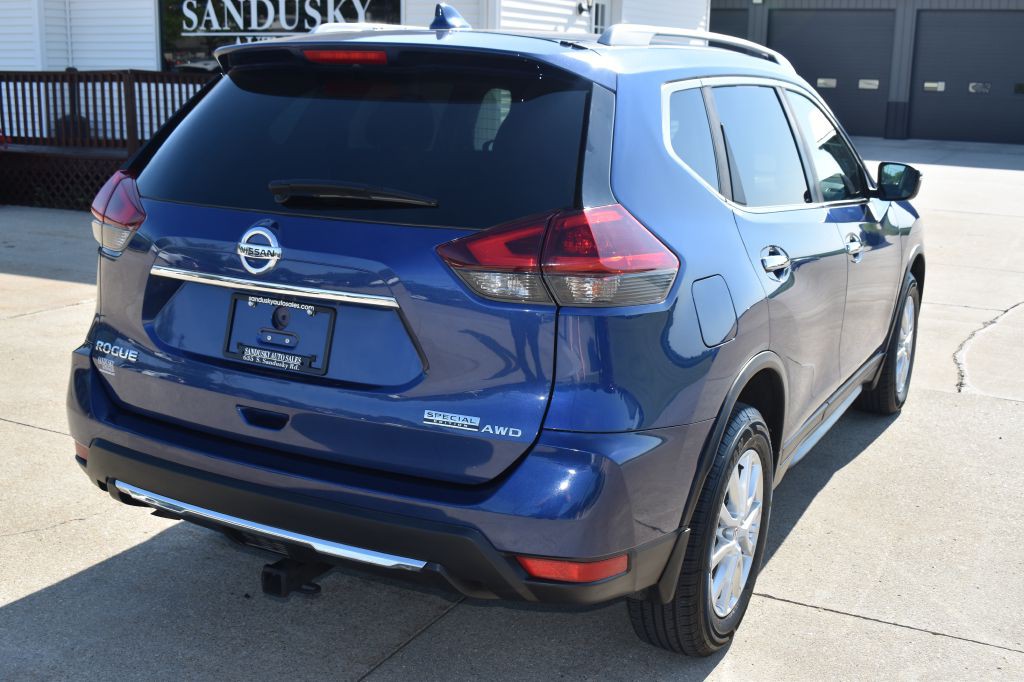 2020 Nissan Rogue Image 3