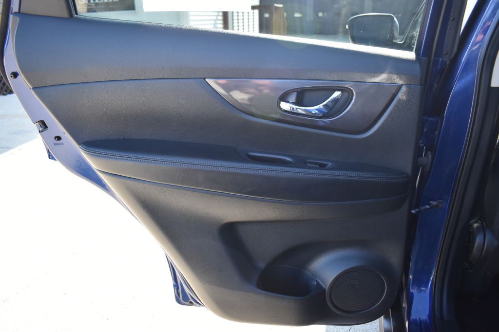 2020 Nissan Rogue Image 15
