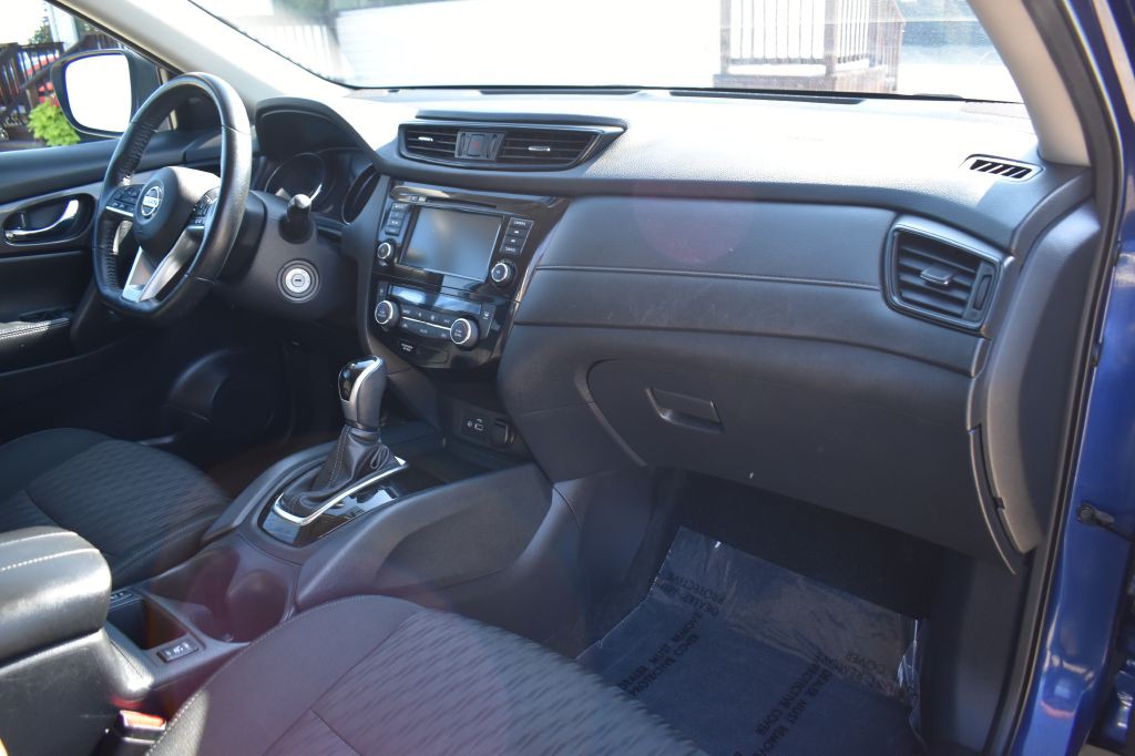 2020 Nissan Rogue Image 22