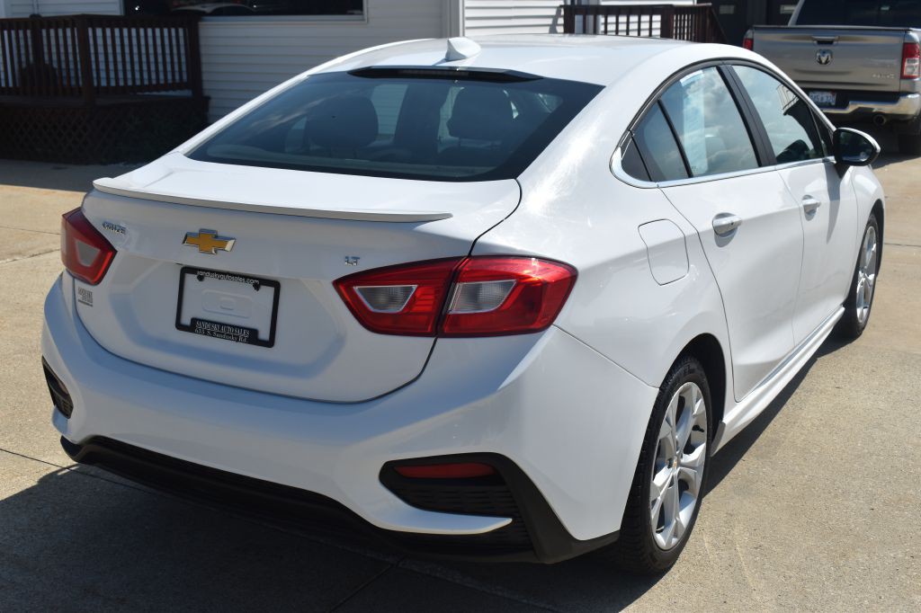 2018 Chevrolet Cruze Image 4