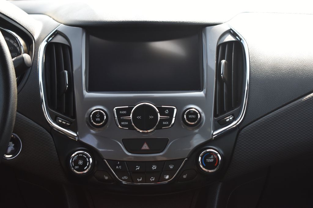 2018 Chevrolet Cruze Image 15
