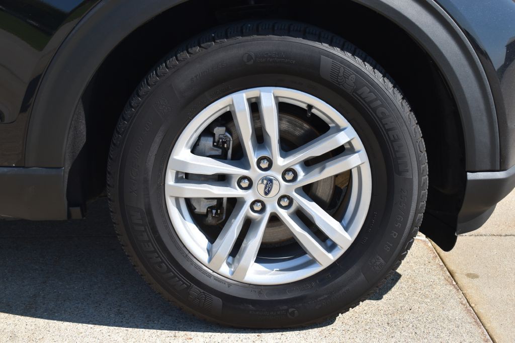 2022 Ford Explorer Image 3