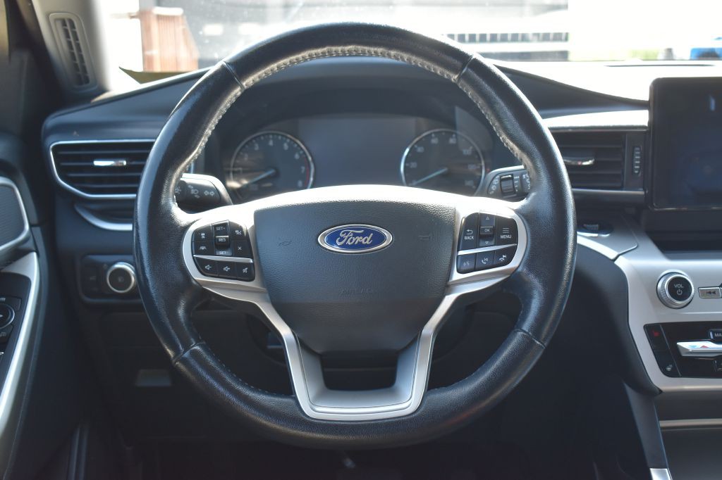 2022 Ford Explorer Image 16