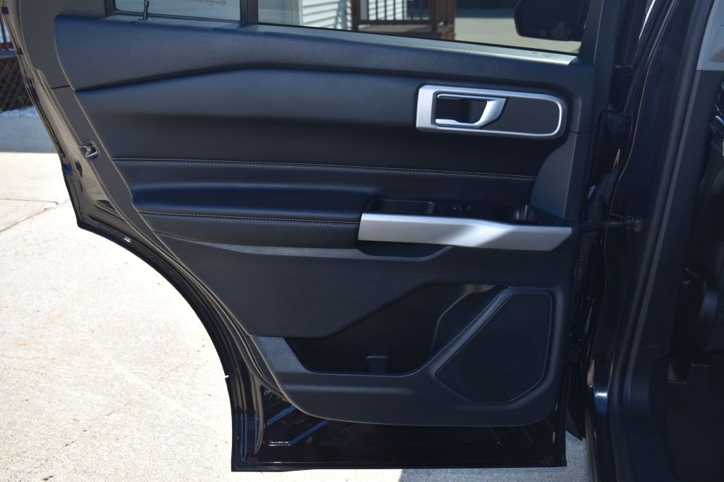 2022 Ford Explorer Image 17
