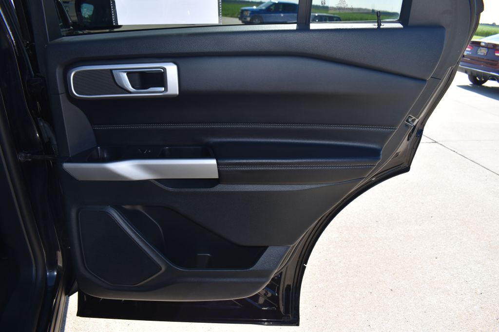 2022 Ford Explorer Image 21