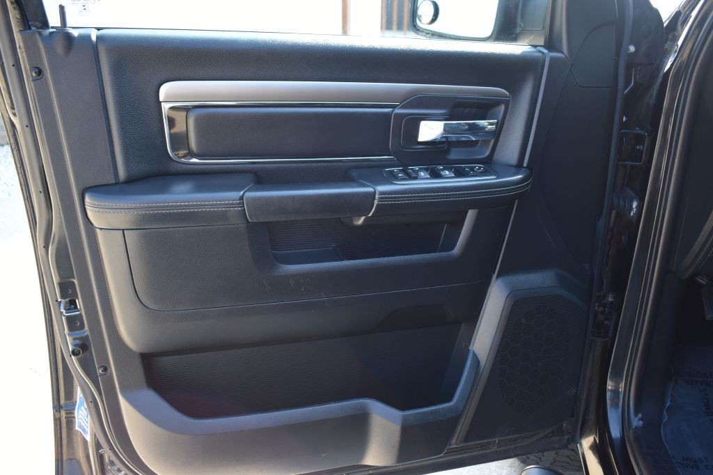 2016 RAM 1500 Image 12