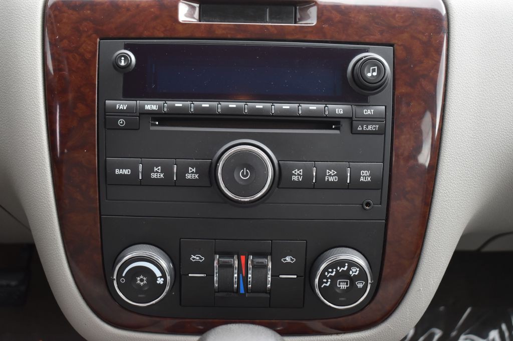 2010 Chevrolet Impala Image 15