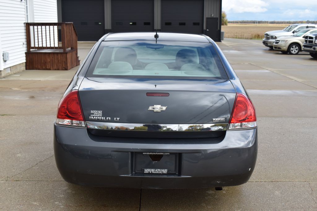 2010 Chevrolet Impala Image 4