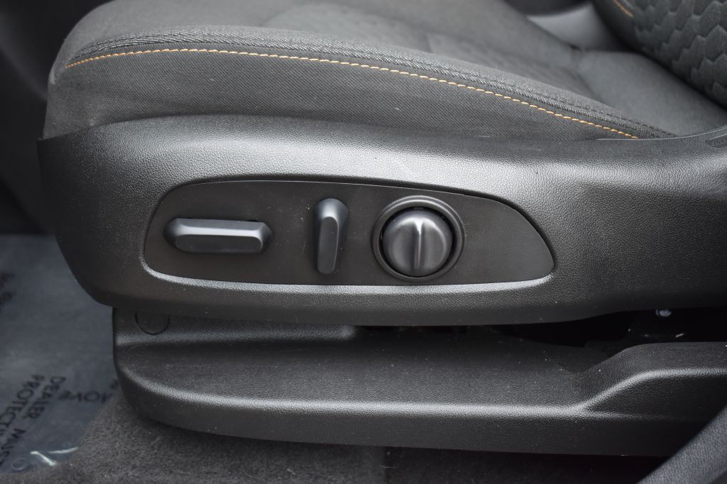 2019 Chevrolet Equinox Image 17