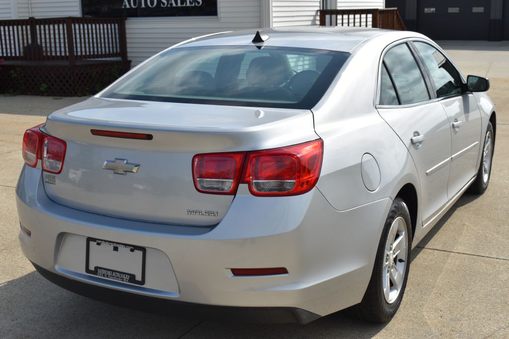 2013 Chevrolet Malibu Image 4