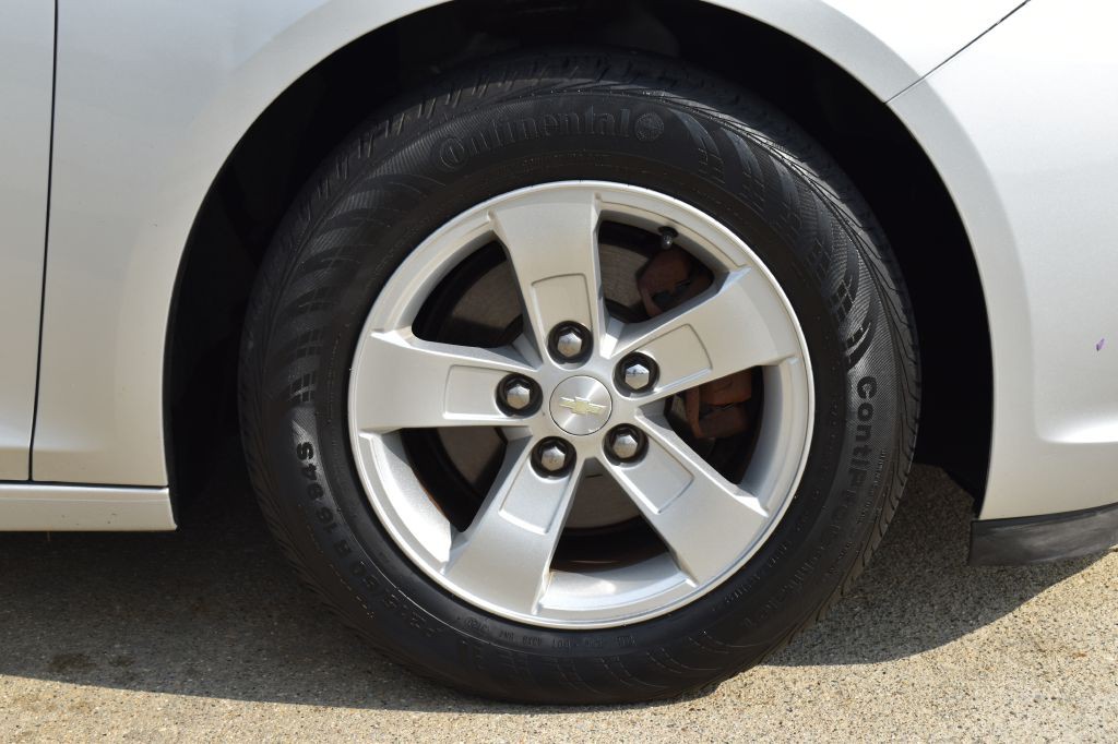 2013 Chevrolet Malibu Image 9