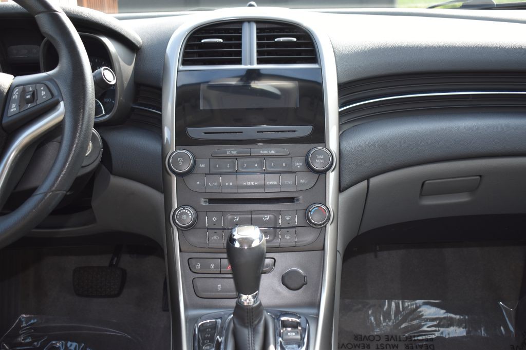 2013 Chevrolet Malibu Image 14