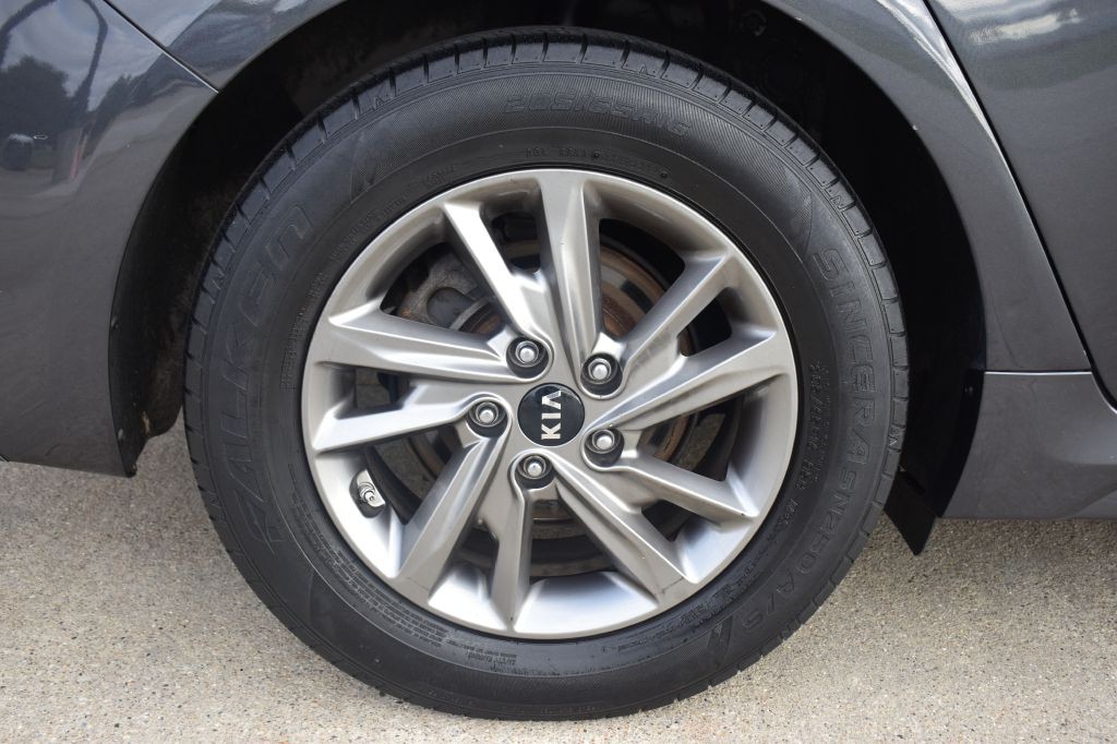 2019 Kia Optima Image 10