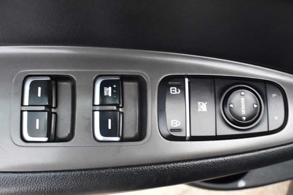 2019 Kia Optima Image 13