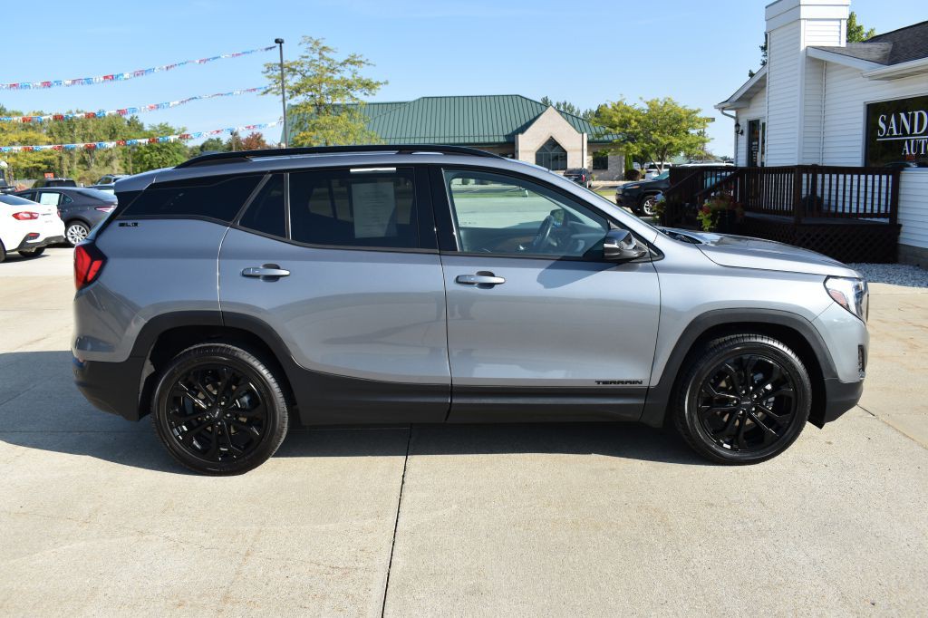 2020 GMC Terrain Image 3