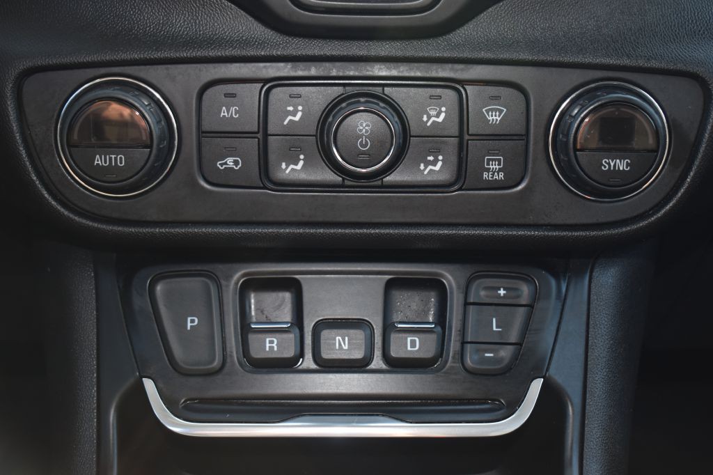2020 GMC Terrain Image 19