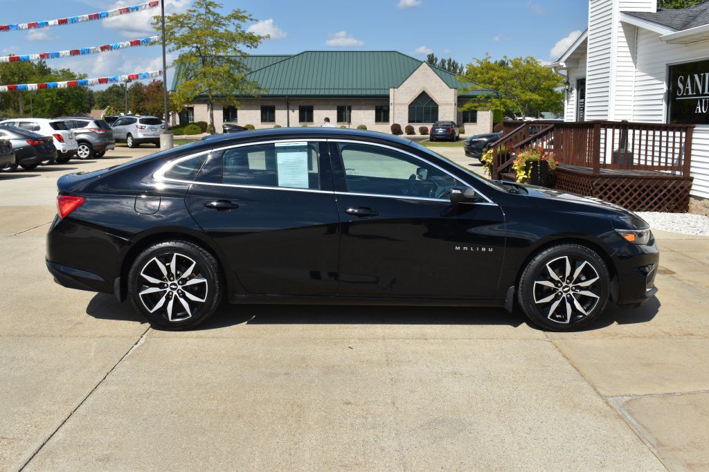 2017 Chevrolet Malibu Image 3