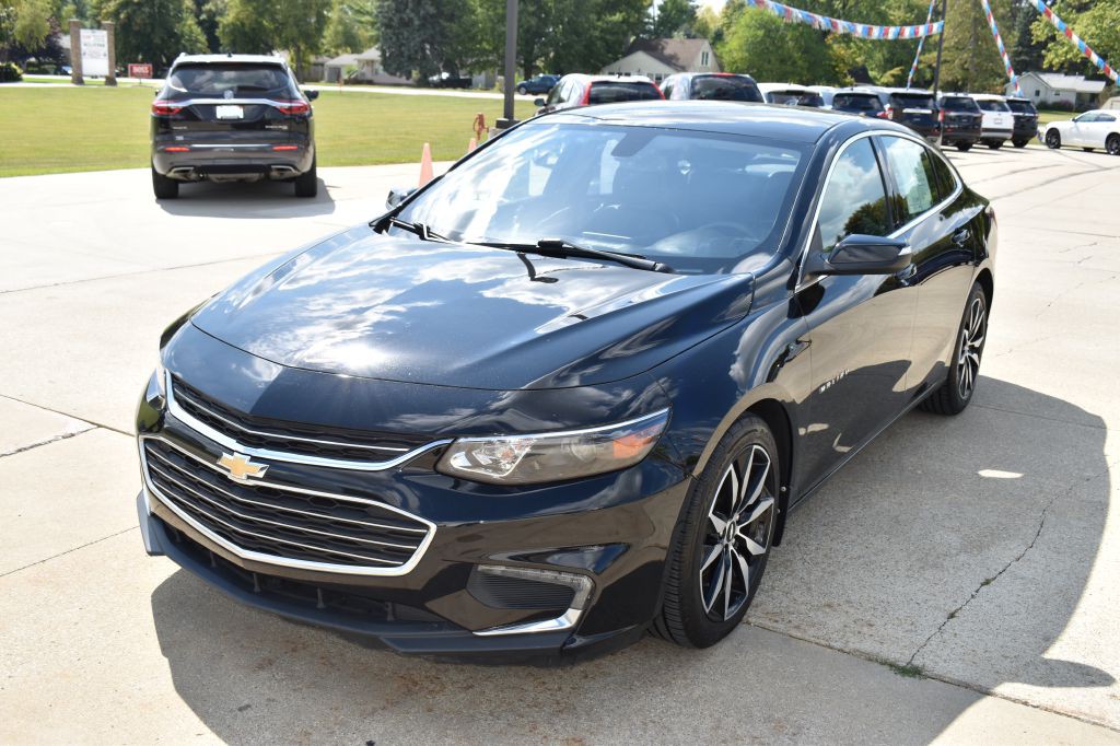 2017 Chevrolet Malibu Image 8