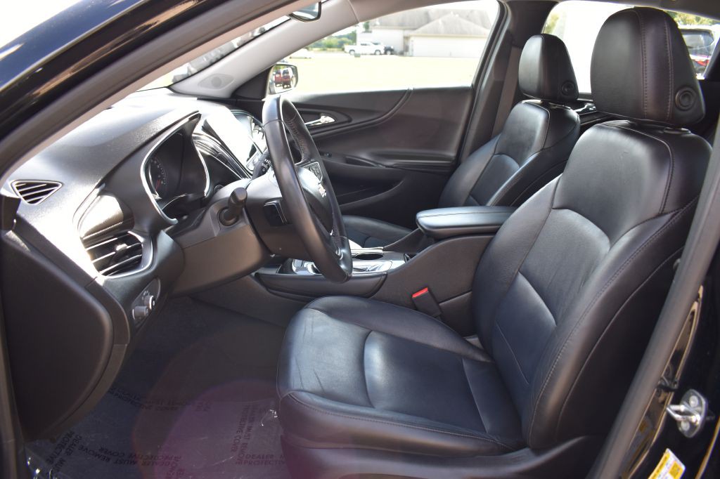 2017 Chevrolet Malibu Image 13