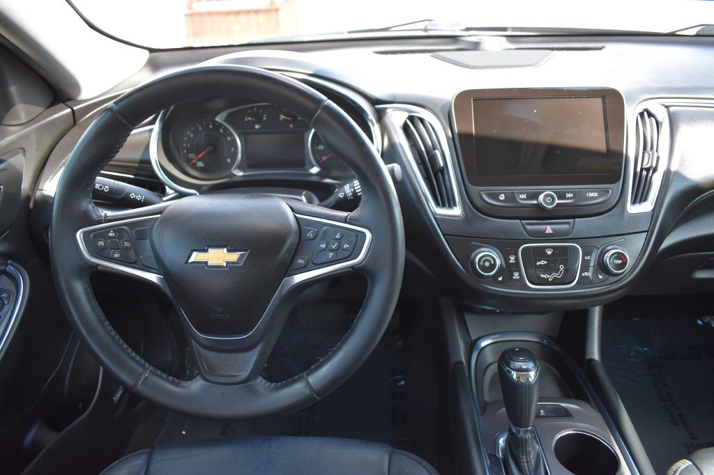 2017 Chevrolet Malibu Image 15