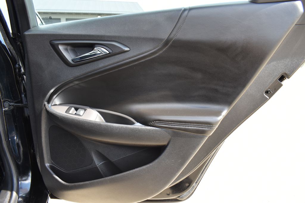 2017 Chevrolet Malibu Image 28