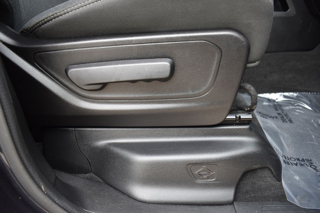 2019 RAM 1500 Image 36