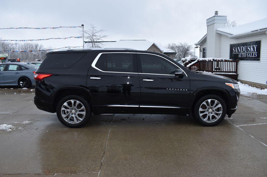 2018 Chevrolet Traverse Image 2
