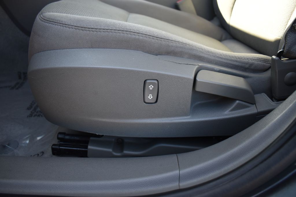 2015 Chevrolet Malibu Image 14