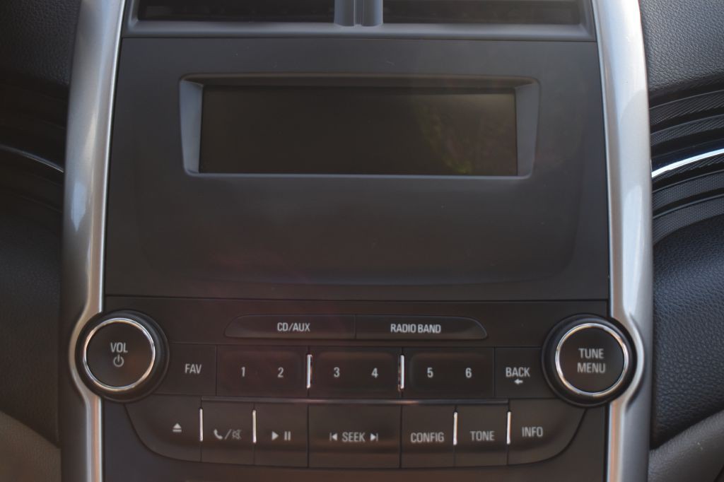 2015 Chevrolet Malibu Image 18