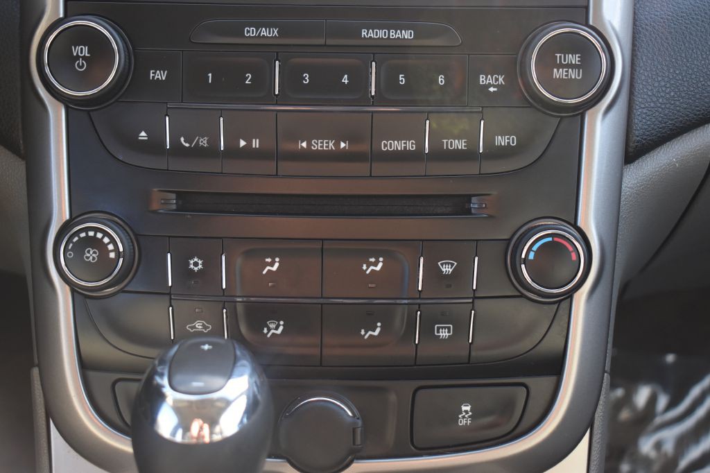 2015 Chevrolet Malibu Image 19