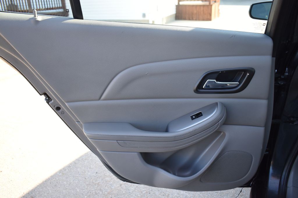 2015 Chevrolet Malibu Image 24