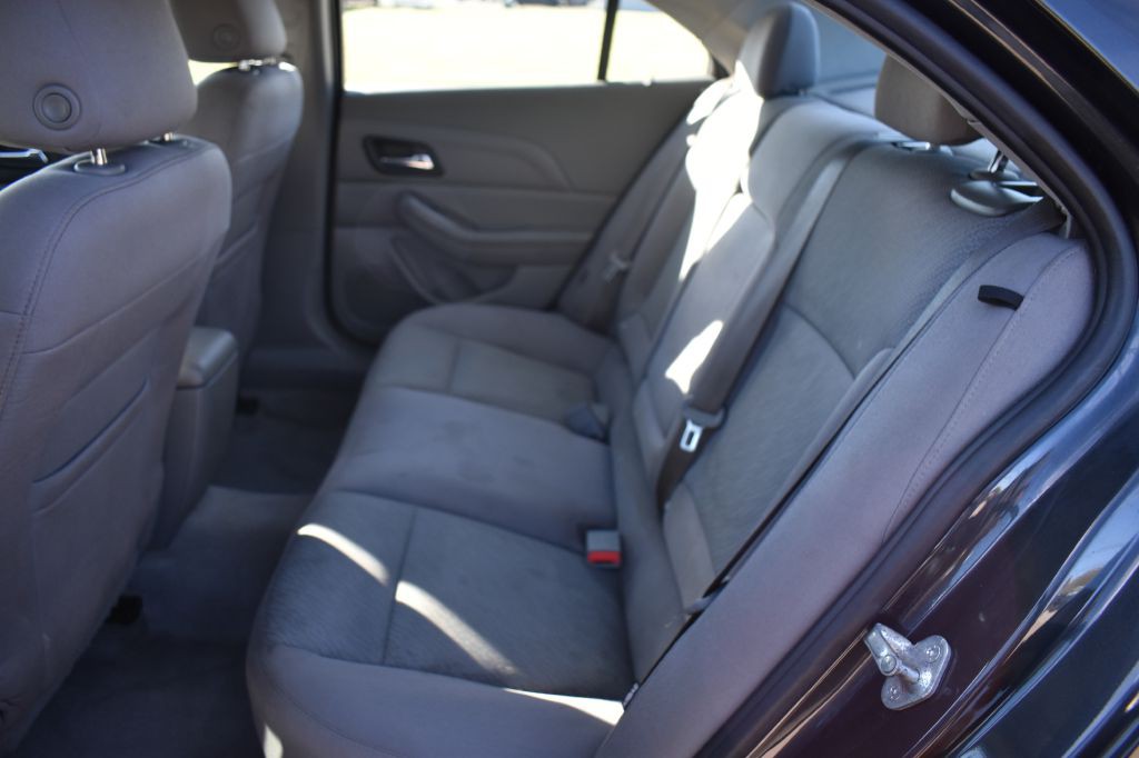 2015 Chevrolet Malibu Image 25