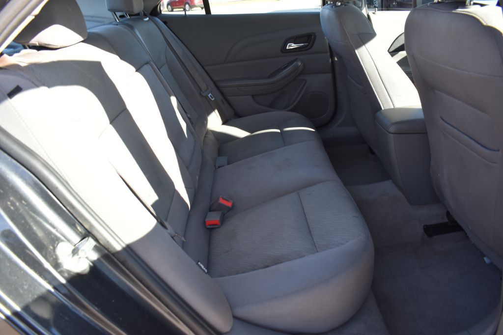 2015 Chevrolet Malibu Image 28