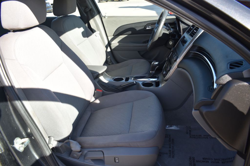 2015 Chevrolet Malibu Image 31