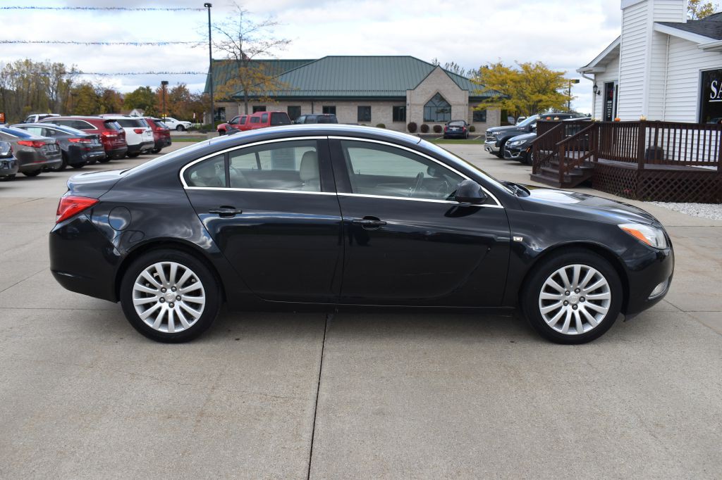 2011 Buick Regal Image 4