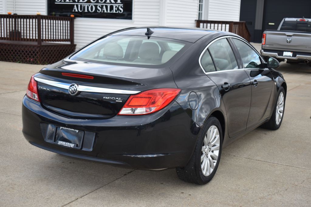 2011 Buick Regal Image 5