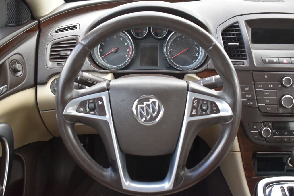 2011 Buick Regal Image 19