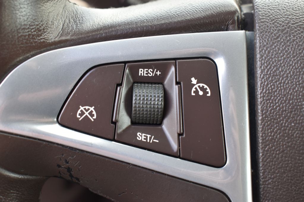 2011 Buick Regal Image 21