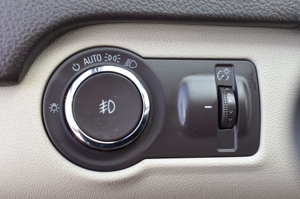 2011 Buick Regal Image 22