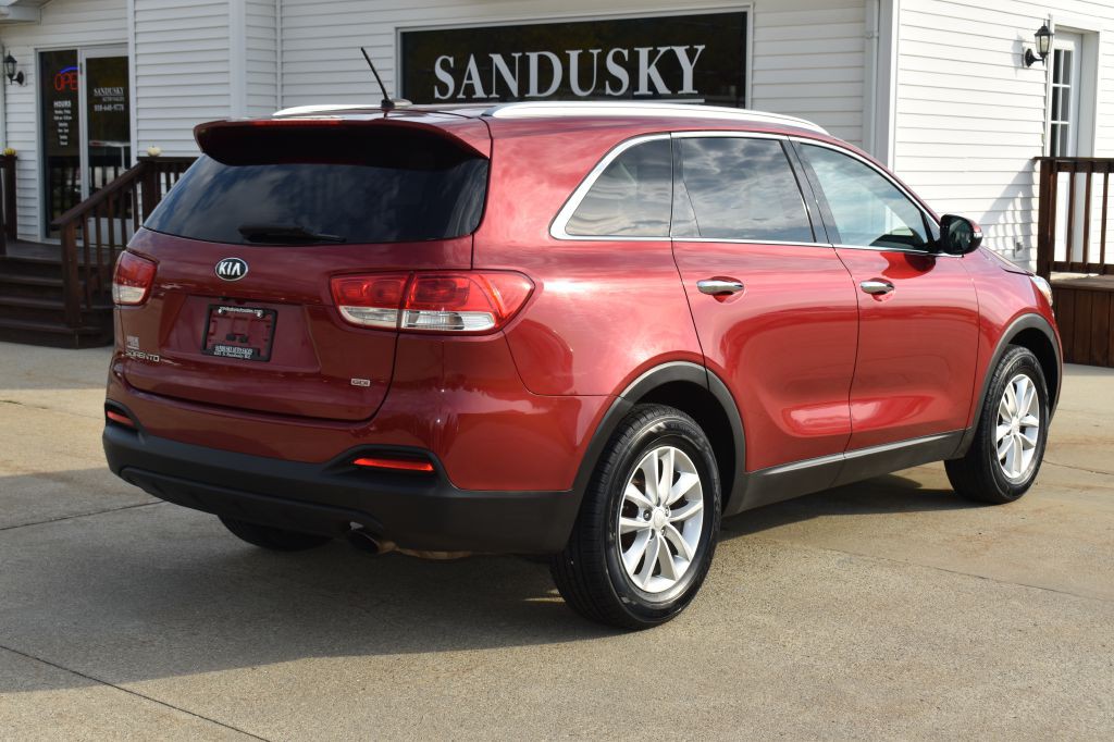 2017 Kia Sorento Image 3