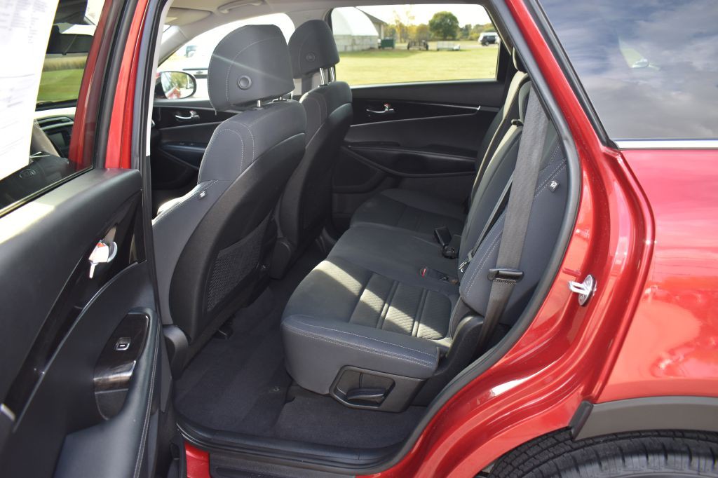 2017 Kia Sorento Image 14