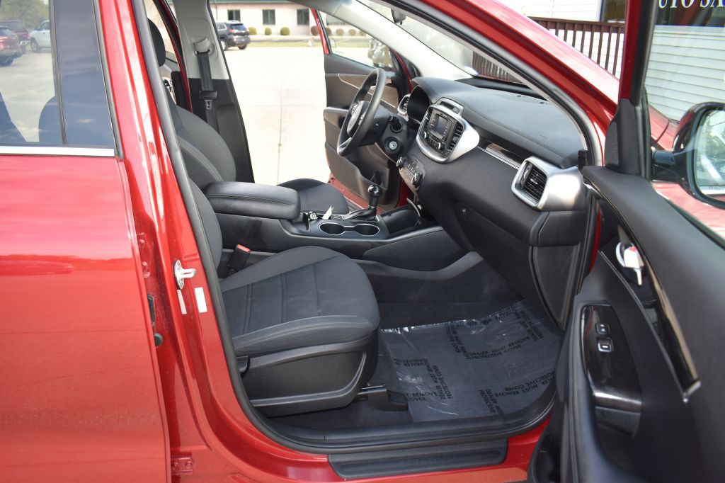 2017 Kia Sorento Image 18