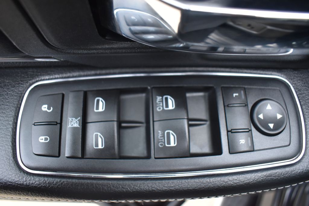 2016 RAM 1500 Image 16