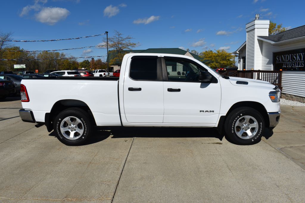 2019 RAM 1500 Image 3