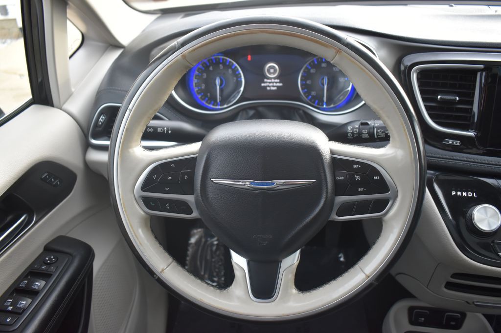 2019 Chrysler Pacifica Image 21