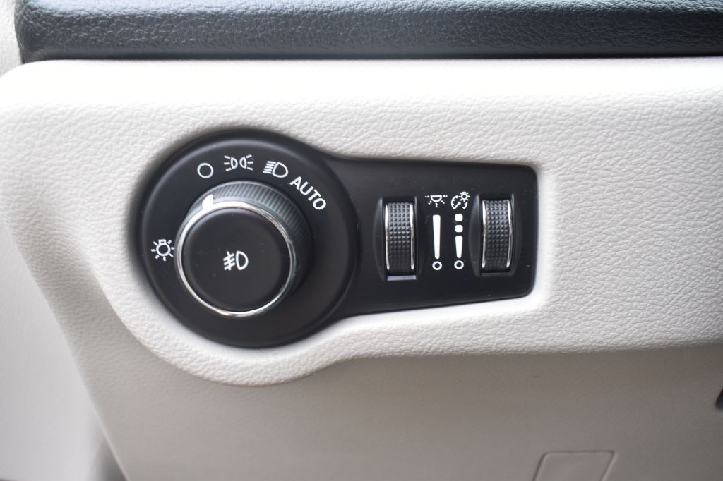 2019 Chrysler Pacifica Image 24