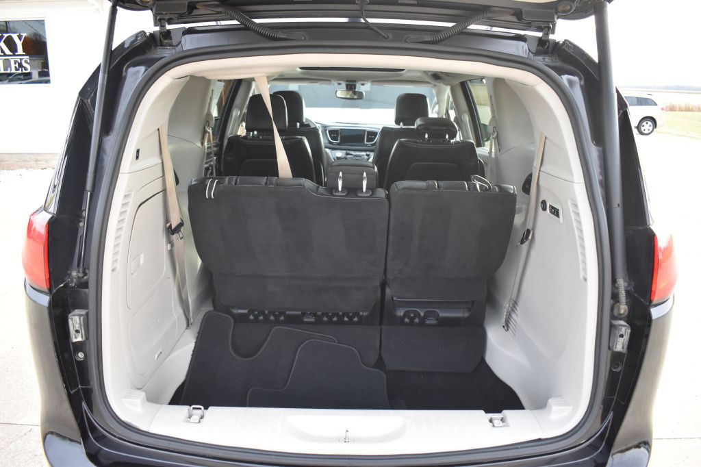 2019 Chrysler Pacifica Image 34
