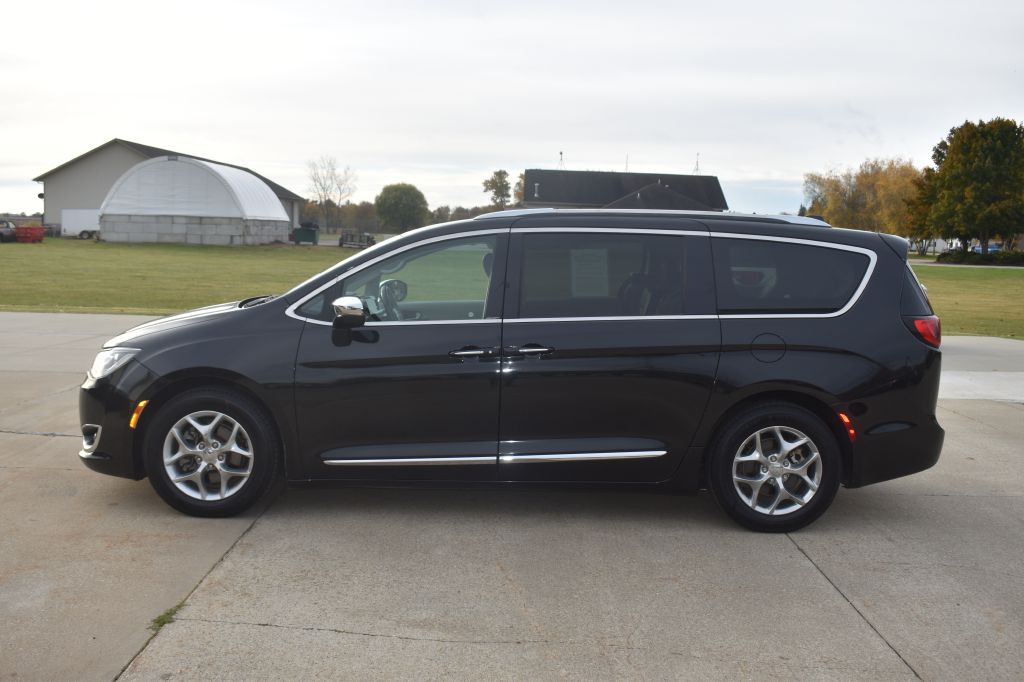 2019 Chrysler Pacifica Image 6