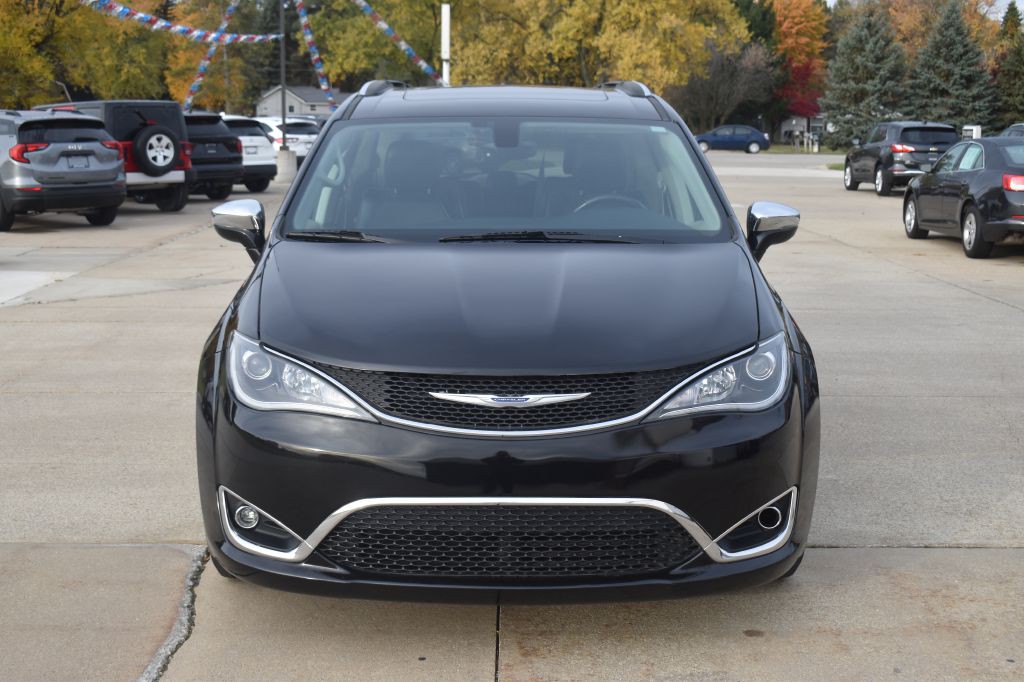 2019 Chrysler Pacifica Image 8